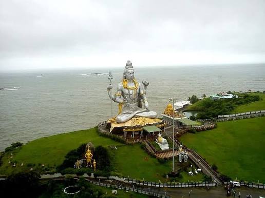 Murudeshwar is a town in Bhatkal Taluk of Uttara Kannada district in the  state of Karnataka, India. Murudeshwar is another name of the Hindu god  Shiva. Famous for the world's second-tallest Shiva