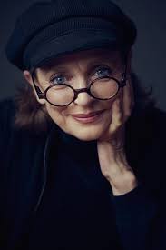 AM KANZLERAMT Katharina Thalbach reads “Miss Merkel: Murder in the  Cemetery” by David Safier