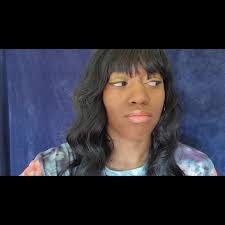 Carla Jeffrey's Instagram, Twitter & Facebook