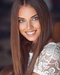 Pin By Duanne Luckow On Absolutely Stunning Brunette Beauty Beautiful Girl Face Beauty Face