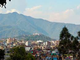 Nepal measures about 880 kilometers (547 mi) along its himalayan axis by 150 to 250 kilometers (93 to 155 mi) across. Kathmandu Insider Infos Uber Die Hauptstadt Von Nepal