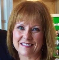 Karen Hackbarth's Instagram, Twitter & Facebook