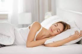 If you have chronic shoulder pain, getting a good night's sleep can be difficult. Top 15 Best Pillows For Shoulder Pain Ultimate Guide 2021