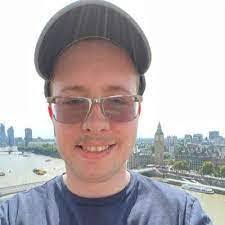 Monique Verret's Instagram, Twitter & Facebook