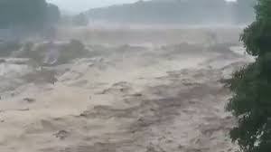 Prăpăd In Gorj Si Valcea O Viitură De 5 Metri A Lovit Orasul Novaci Sute De Oameni Sunt Izolaţi Video Romaniatv Net Mobi