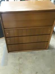 This piece has been restored to excellent condition. Kroehler Walnut Gentleman S Chest Vintage Mid Century Modern Dresser 5 Drawers Ebay