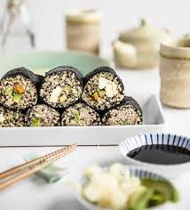 Decouvrez Les Sushis Au Quinoa Retrouvez Plus De Recettes Sur Notre Site Http Quinola Fr Nos Recettes Recette Sushi Recette Cuisiner Le Quinoa