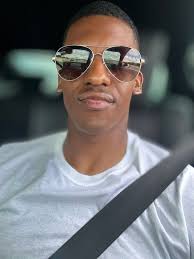 Drink your water Practice Mental Health Smile More And count your blessings  ❤️