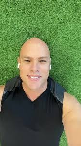 Larry Keiter's Instagram, Twitter & Facebook