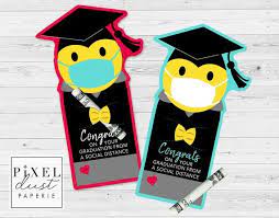 College graduation party ideas create a photo booth to capture the best moments of your graduation party, set up a quirky photo booth. Pin On ÙƒÙˆØ±ÙˆÙ†ÙŠØ§Øª