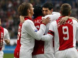 Een frummelgoal of een verwoestend schot, 'el pistolero', vond het net op alle mogelijke. Alexis With Falcao Aimar With Pique Luis Suarez And Albert Luque Ajax 2007 2008 Marca English