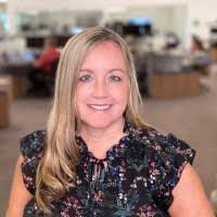 Heidi Simms's Instagram, Twitter & Facebook