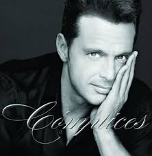 Hoy cumple 17 años de lanzamiento oficial el disco Cómplices de Luis Miguel  en colaboración con el escritor Manuel Alejandro. El álbum contiene 12  temas, mayormente inéditos, con géneros que incluyen baladas