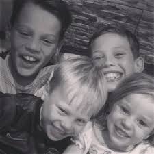 Wendy Shipton's Instagram, Twitter & Facebook