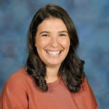 Danielle Treadway's Instagram, Twitter & Facebook