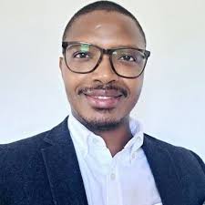 Beatrice maina (@Beatrix_Bee)