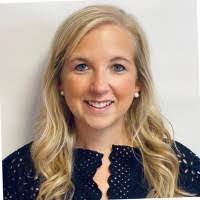 Elizabeth Pulliam's Instagram, Twitter & Facebook