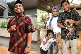 Suaminya mengatakan bahwa dulu niat nikahnya hanya karena dendam kepada keluarga istri, bahkan dicurigai si lelaki menggunakan sihir pelet untuk menikahinya. Zahid Af2 Dan Isteri Berpisah Kerana Tiada Persefahaman Sensasi Mstar