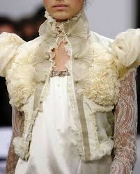 Pin By T H On You Look Gorgeous Fashion Runway Fashion Balenciaga Spring