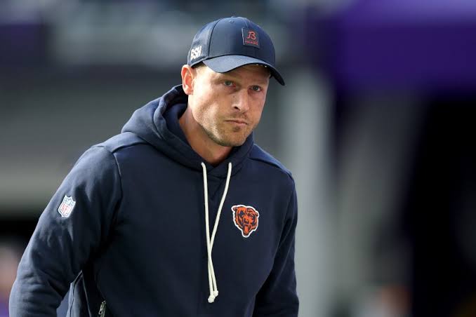 Bears coach Ben Johnson says pass rush, team in general getting closer to  his vision - Chicago Sun-Times