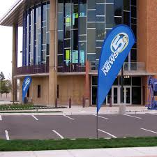 Teardrop Banner Cheap Teardrop Flag Pole In 2020 Teardrop Banner Banner Advertising Flag Prints