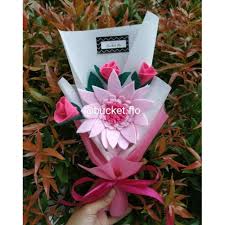 Tak hanya sebagai bunga yang memiliki banyak fungsi seperti sebagai camilan sehat dan dapat menghasilkan minyak yang bermanfaat, saat ini. Bucket Bunga Matahari Pink Ready Stock Real Pic Shopee Indonesia