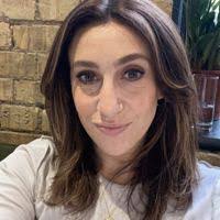 Ashleigh Diamond's Instagram, Twitter & Facebook