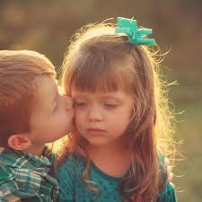 Child Love Little Boy Kissing A Girl Cute Baby Girl Cute Girl Wallpaper Cute Love