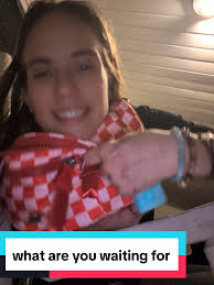 Jeni Davis (@thejenid81)