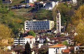 Marco borradori, né le 6 juin 1959 à sorengo (originaire de gordola) et mort le 11 août 2021 à lugano, est une personnalité politique suisse, membre de la ligue des tessinois. Il Covid E Tornato In Casa Anziani Ticinonline