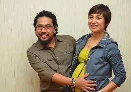 Misalnya, sekitar tahun 1737 sm, firaun mesir sekarang, dasi dianggap banyak orang sebagai bagian penting dari penampilan pemakainya. Ozlyn Wati Tak Kisah Perangai Pengikut Di Instagram