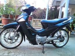 Apalagi dikustom ala bebek trail honda ct125 seperti garapan zcd modified asal bandung berikut ini. Ide Terpopuler 36 Modifikasi Motor Karisma