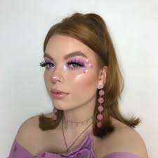 Make Up Academy (MUA)