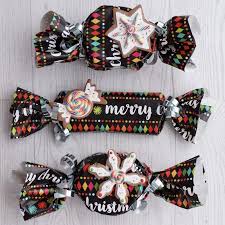 You want to get the women in your life items that feel personal, but they can't be original to the point of uselessness (save those for christmas white elephant parties, of course). 7 Creative And Beautiful Gift Wrapping Ideas You Ll Love