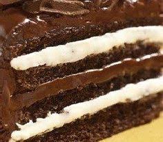 La Torta Al Cioccolato Con Crema Al Latte E Una Torta Buonissima Che Viene Farcita Con Ques Cioccolato Pan Di Spagna Al Cioccolato Torte A Strati Di Cioccolato