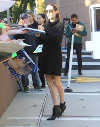 Celé je to daleko za hranicí snesitelnosti. Nejhorsi Nohy Hollywoodu Angelina Jolie V Sobe Zaprela Zbytky Lary Croft Expres Cz