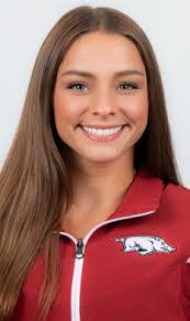 Amanda Elswick's Instagram, Twitter & Facebook