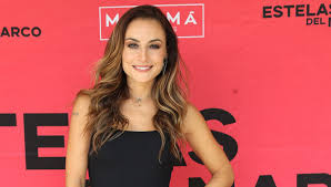 Vega dated actor and singer víctor garcía from 2004 to 2008 and actor and comedian adrian uribe from 2009 to 2012. Marimar Vega Se Casa Este Seria Su Anillo De Compromiso Clase