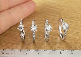 How much is a 1 2 carat diamond worth. The Average Price Of An Engagement Ring How Much Should It Cost