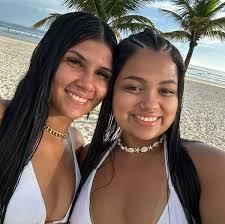 Às vezes a vida aproxima de novo quem sempre esteve ali 💖 Meus dias não  seriam os mesmos sem as nossas conversas, risadas, choros e partidas de  valorant 😂🫶🏼 Amo tu prima