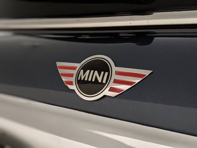 Resultado de imagem para MINI COOPER EMBLEM"