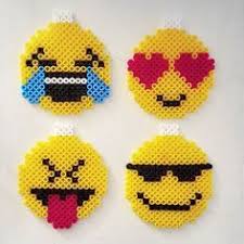 Emojis Hama Beads By Husochbus Hama Boncugu Boncuk Dokuma Desenleri Boncuklu Desenler