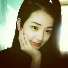 In august 2016, she became a member of blackpink, as a lead vocalist & visualist in the group. Blackpink S Kim Jisoo Past Revealed Is She A Bully Ent
