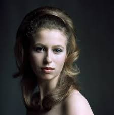 Bilder zeigen charles mit tränen in den augen. Teamgordons Princess Anne Royal Family England Royal Princess