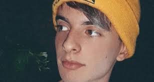 Brendan Bennett's Instagram, Twitter & Facebook