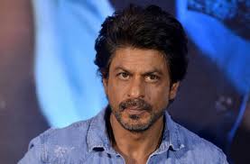 Shahrukh Khan Ngaku Ingin Berhenti Merokok Demi Aryan, Suhana dan AbRam