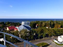 May 24, 2021 · obok tej sztucznej plaży nie da się przejść obojętnie! Blick Auf Das Hotel Vom Leuchtturm Aus Picture Of Krol Plaza Spa Jaroslawiec Tripadvisor