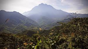 Jalan padang matsirat, kampung chenek kura, kampung padang masirat, malaysia view on map (2.1 km from centre). Pemandangan Indah Gunung Kinabalu Menyibak Keindahan Alam Kalimantan Yang Terekam Hampir 50 Tahun Lalu 8 Puncak Gunung Terti Bepergian Pemandangan Danau Toba