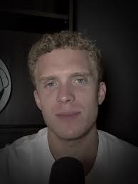 Lucas Smart's Instagram, Twitter & Facebook