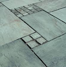 Terrassenplatten Terrassenbelag Terassenplatten Sandstein Grau Jpg 781 800 Garten Pflaster Sandsteinplatten Terrassenbelag